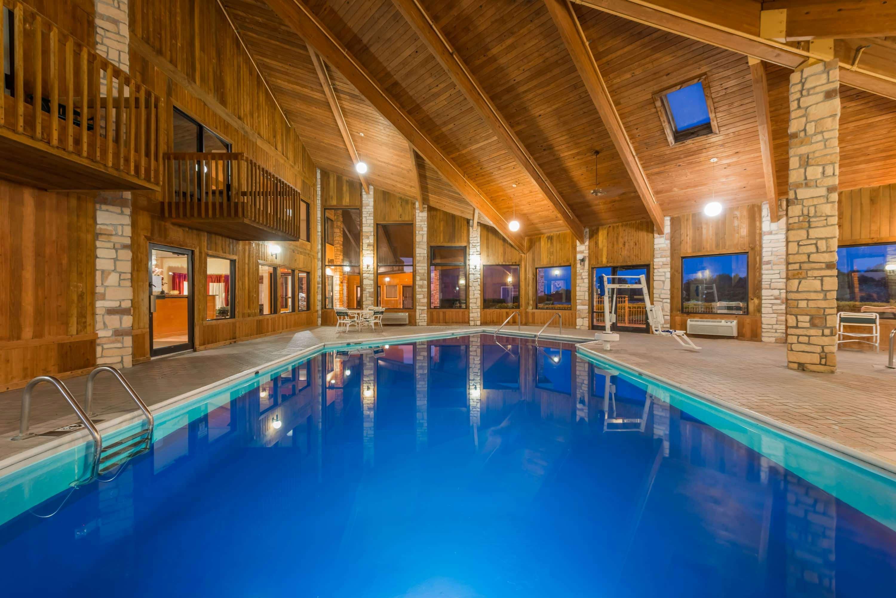 Hotel Baymont By Wyndham Metropolis Extérieur photo